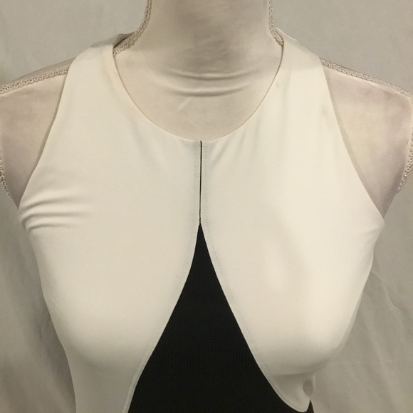 GA8) women’s brand new athletic;black and white - Picture 2 of 8